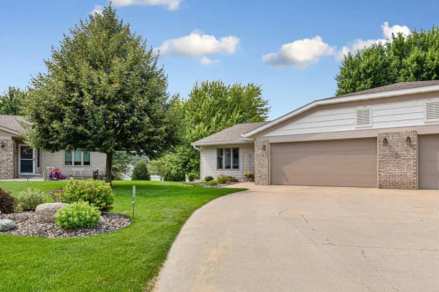 170 Autumn Place Ne, Owatonna, MN 55060 - #3