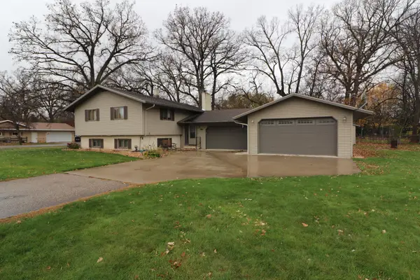 301 Sheyenne Drive, Horace, ND 58047