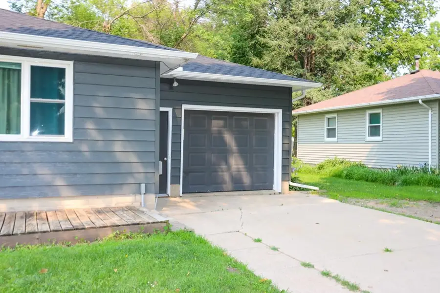 916 5th Street Sw, Waseca, MN 56093 - #3