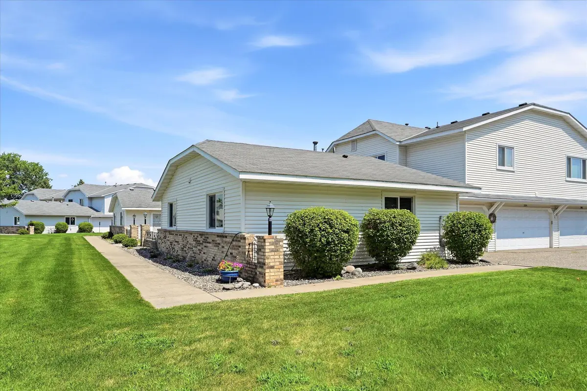 11102 Drake Street Nw, Coon Rapids, MN 55433 - #1