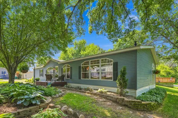 74 Riverside Terrace, Watertown, MN 55388