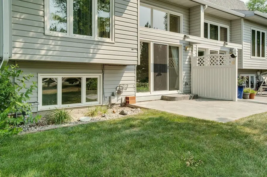 601 35th Avenue S #1, Moorhead, MN 56560 - #3
