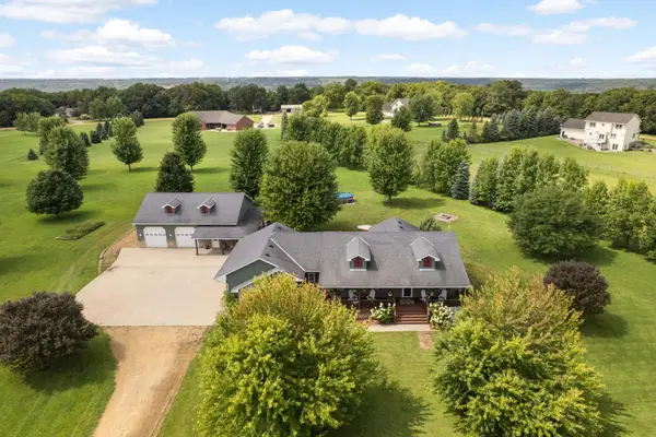 423 Doppy Lane, Le Sueur, MN 56058