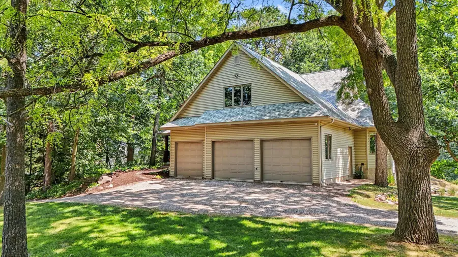 2430 Larpenteur Avenue E, Maplewood, MN 55109 - #2