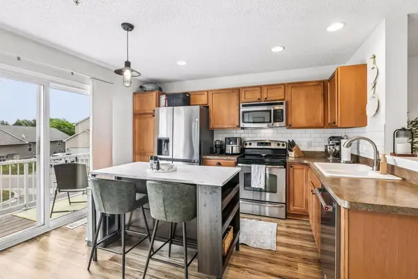 3117 Clover Ridge Drive, Chaska, MN 55318