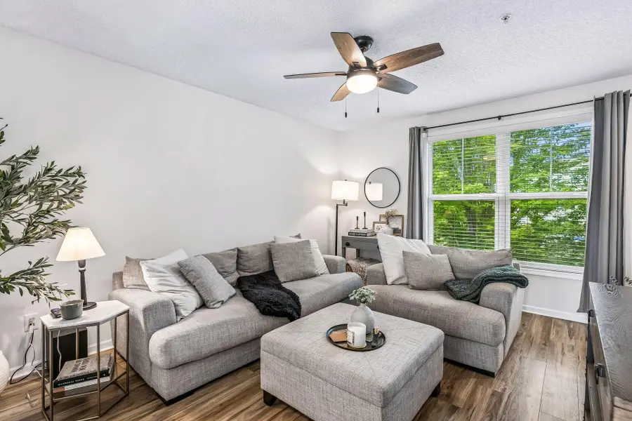 3117 Clover Ridge Drive, Chaska, MN 55318 - #2