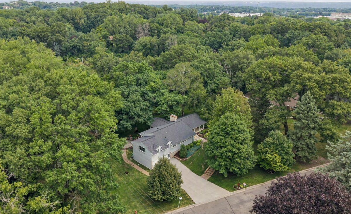 129 Teresa Drive, West Saint Paul, MN 55118 - #1