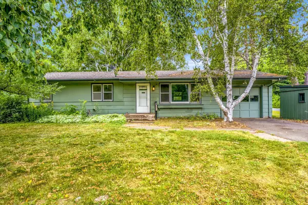 702 Power Avenue S, Hinckley, MN 55037