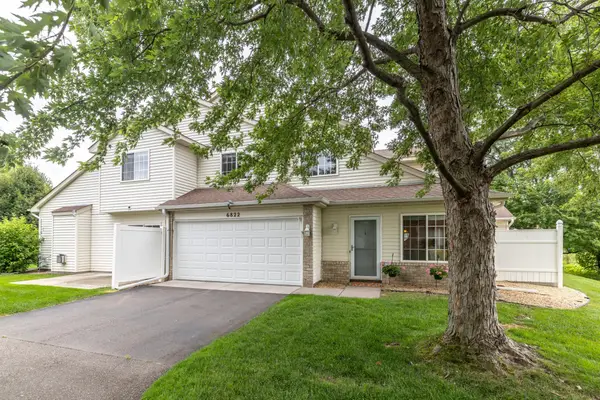 6822 Benton Circle #37, Inver Grove Heights, MN 55076