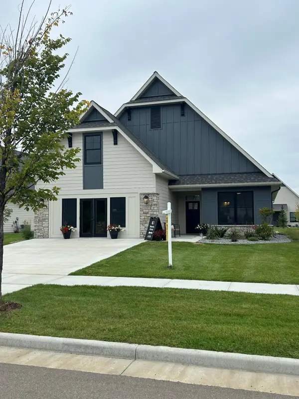2484 Sydney Lane, Hudson, WI 54016