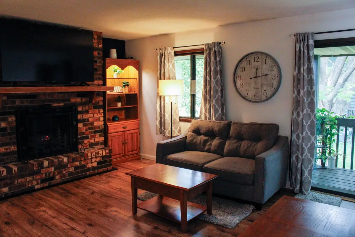 31 Marie Avenue E, Saint Paul, MN 55118 - #1