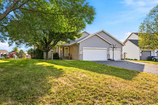 1351 Rolling Oaks Drive, Hanover, MN 55341