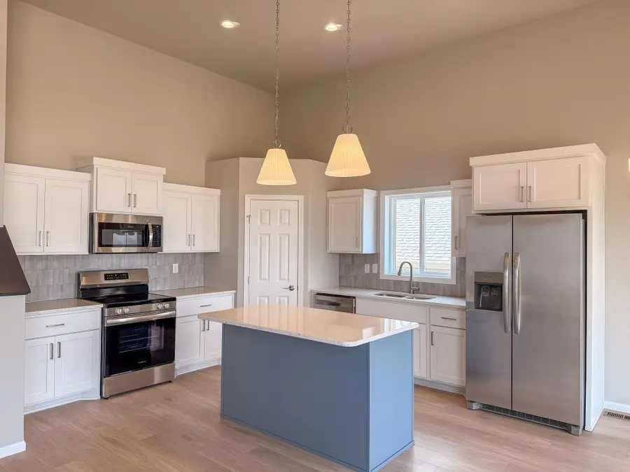 412 Lionheart Drive, Horace, ND 58047 - #3