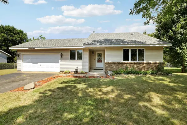6168 Cougar Trail, North Branch, MN 55056