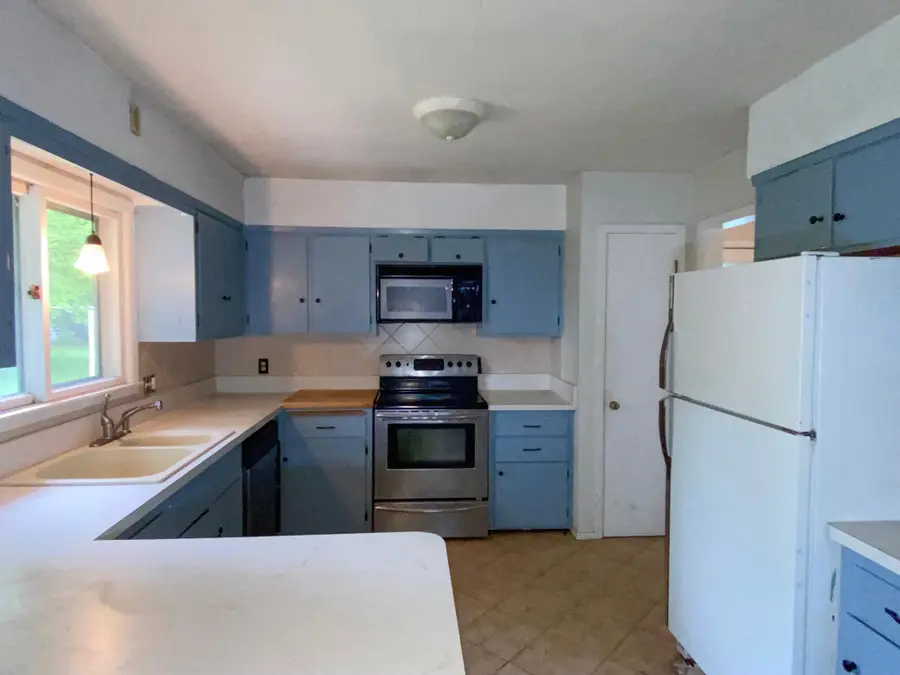 315 Charles Street Sw, Hutchinson, MN 55350 - #2