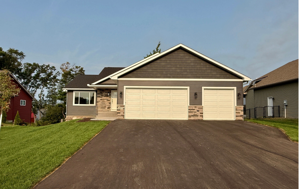 6073 Fuller Circle, Wyoming, MN 55092