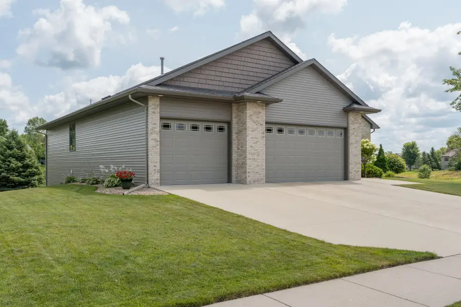 121 Grovebrook Drive, Mankato, MN 56001 - #3