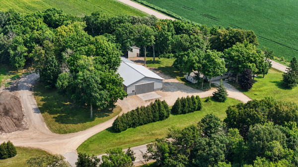 20132 State Highway 99, Le Center, MN 56057