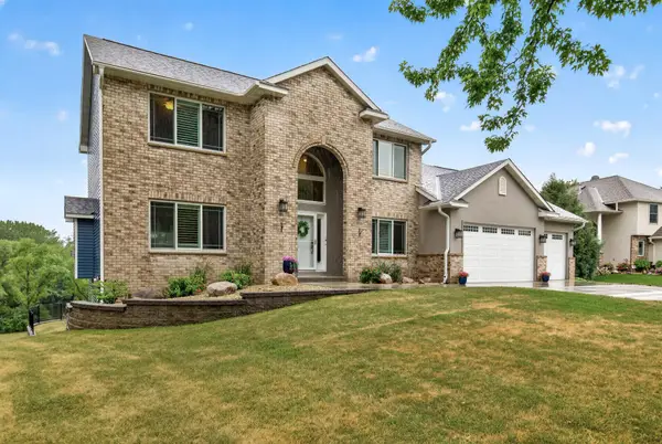 8939 Heatherton Ridge Drive, Savage, MN 55378