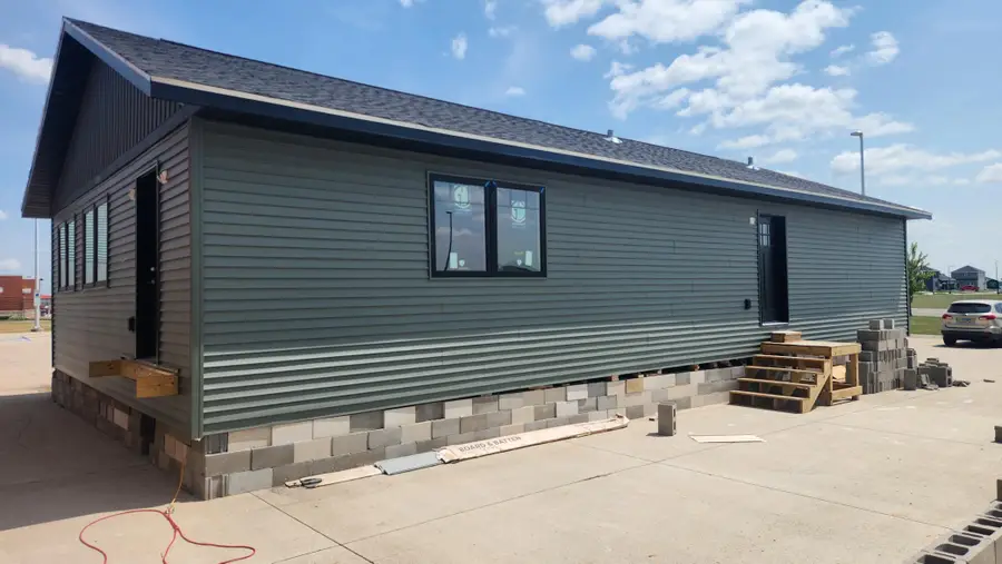 7150 25th Street S, Fargo, ND 58104 - #2