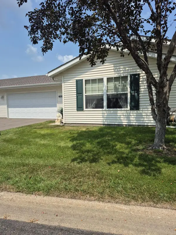 1404 Presidential Drive, Northfield, MN 55057