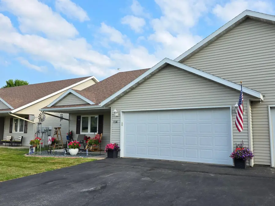 114 6th Avenue Ne, Elgin, MN 55932 - #2