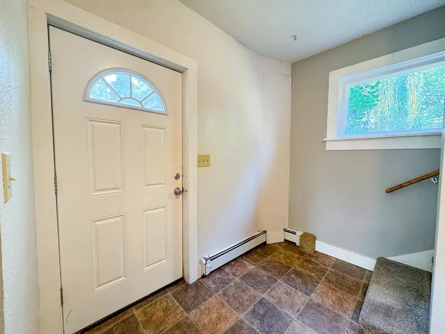 127 E Summit Avenue, Fergus Falls, MN 56537 - #3