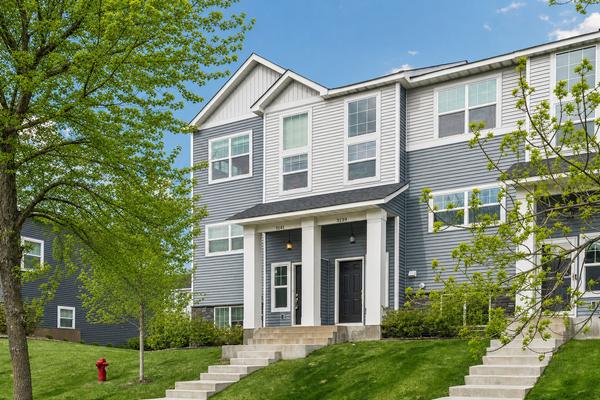 3141 Clover Ridge Drive, Chaska, MN 55318
