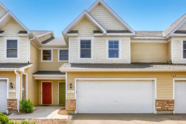 4903 Hamlet Avenue N, Oakdale, MN 55128