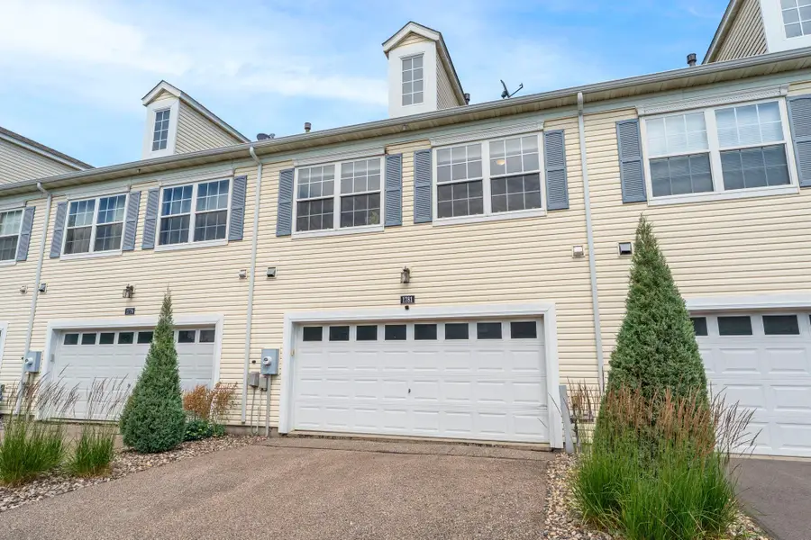 1781 Colonial Street, Shakopee, MN 55379 - #2