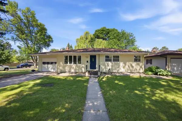 1719 18th Street S, Moorhead, MN 56560