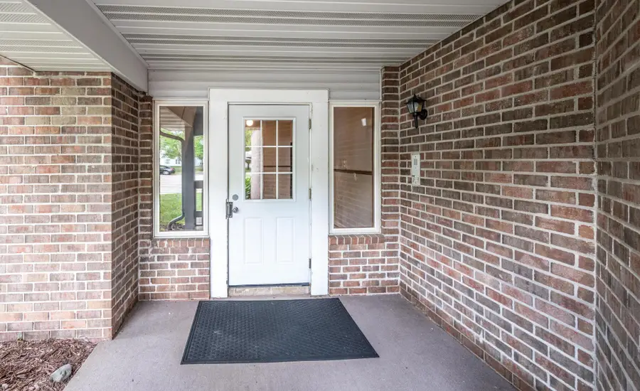 3590 Blue Jay Way #201, Eagan, MN 55123 - #2
