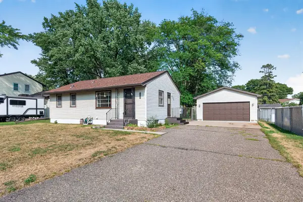 10417 7th Street Ne, Blaine, MN 55434