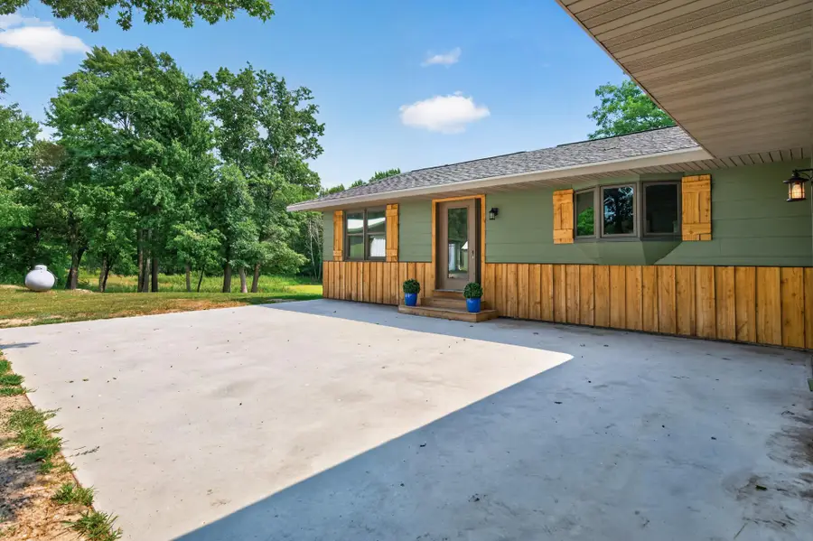 9800 253rd Avenue Ne, Stacy, MN 55079 - #2
