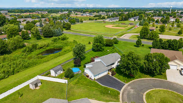 600 Pioneer Circle, Belle Plaine, MN 56011