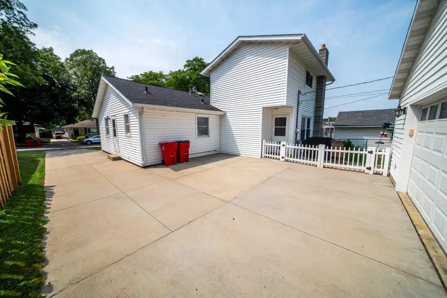 1853 16 1/2 St Nw, Rochester, MN 55901 - #2