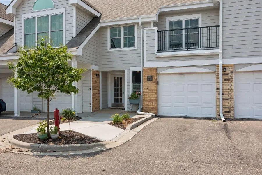 6040 Chasewood Parkway #2, Minnetonka, MN 55343 - #2