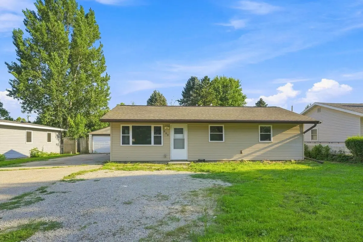 208 2nd Street Nw, Byron, MN 55920 - #1