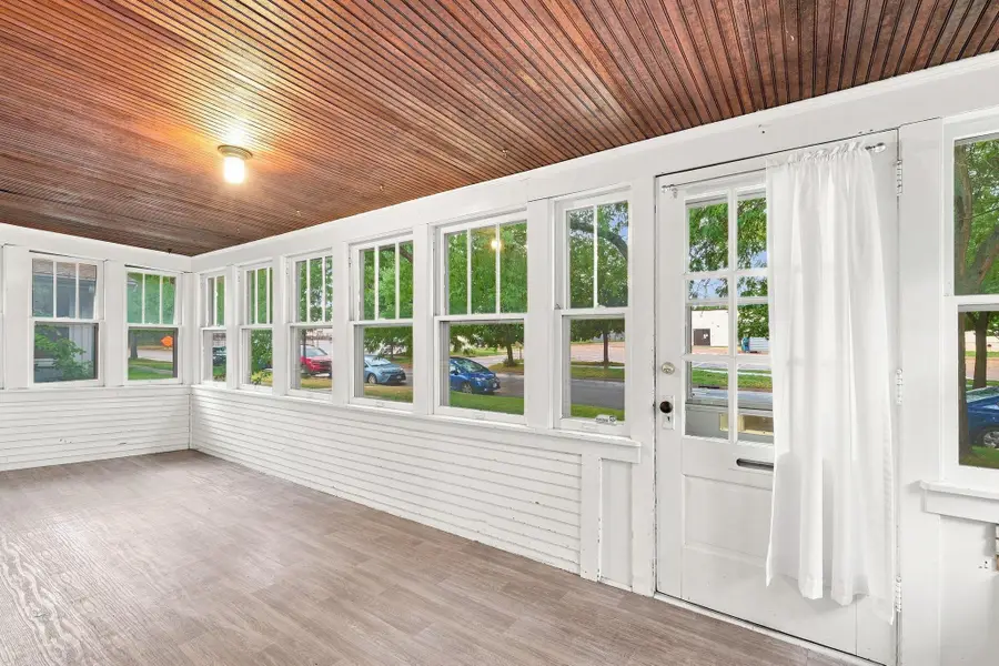 1019 Sherburne Avenue, Saint Paul, MN 55104 - #2