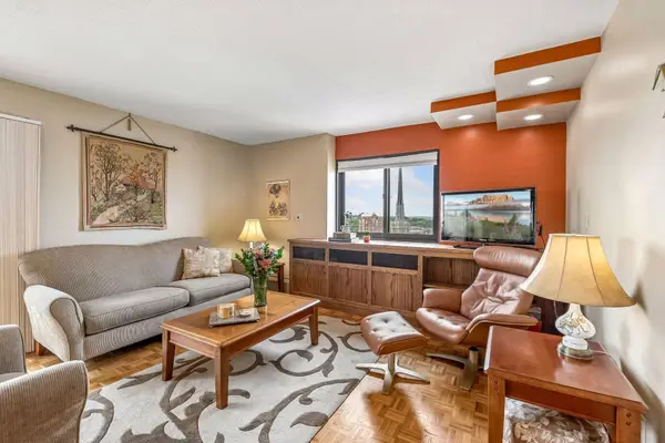 410 Groveland Avenue #1301, Minneapolis, MN 55403