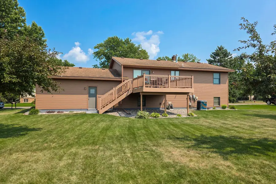 902 Park Lane, Belle Plaine, MN 56011 - #2