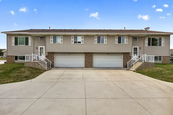 15894 Gooseberry Way, Apple Valley, MN 55124