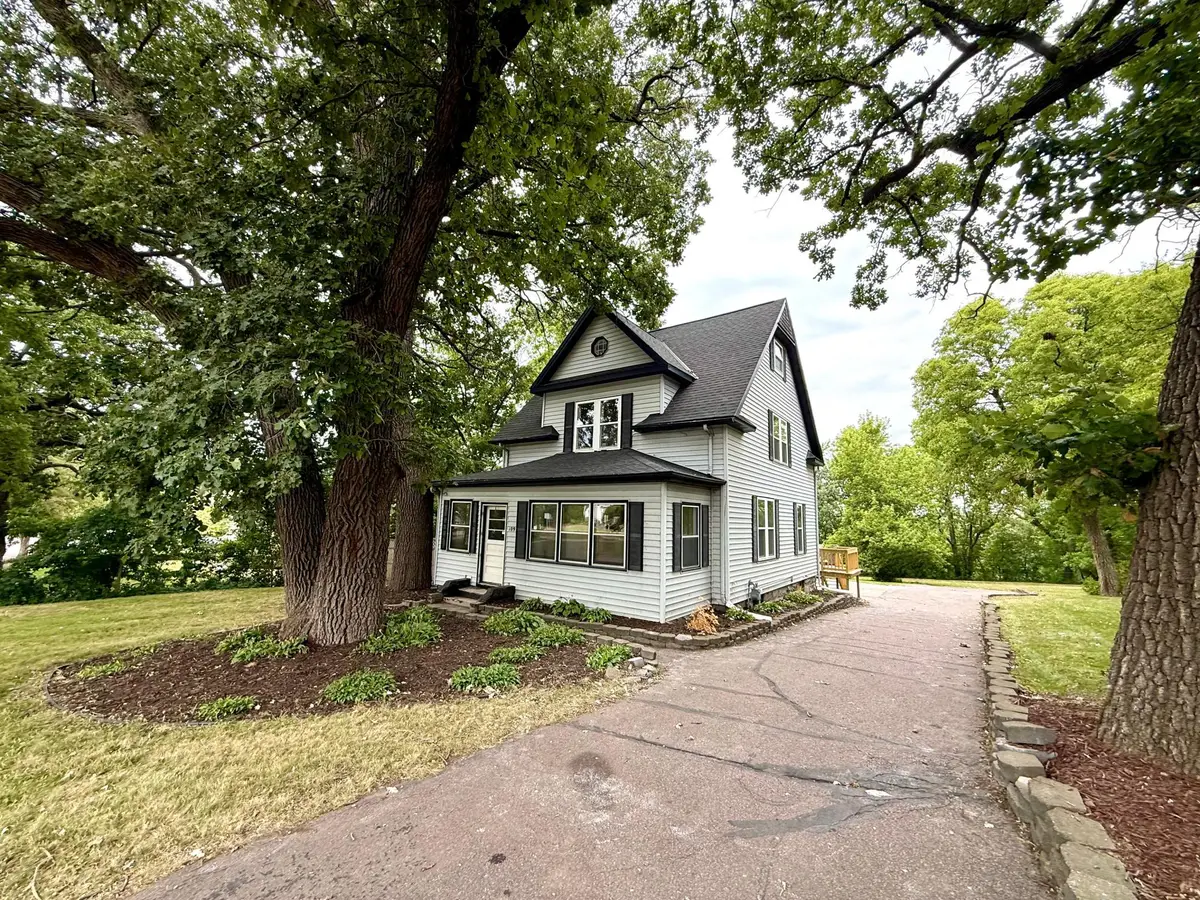 109 W Bridge Street, Redwood Falls, MN 56283 - #1