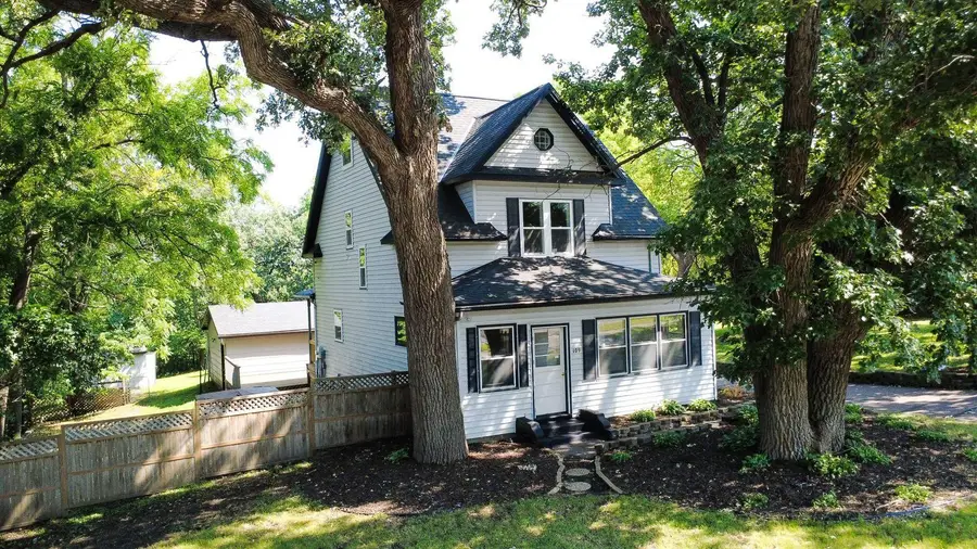 109 W Bridge Street, Redwood Falls, MN 56283 - #2