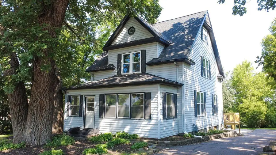 109 W Bridge Street, Redwood Falls, MN 56283 - #3