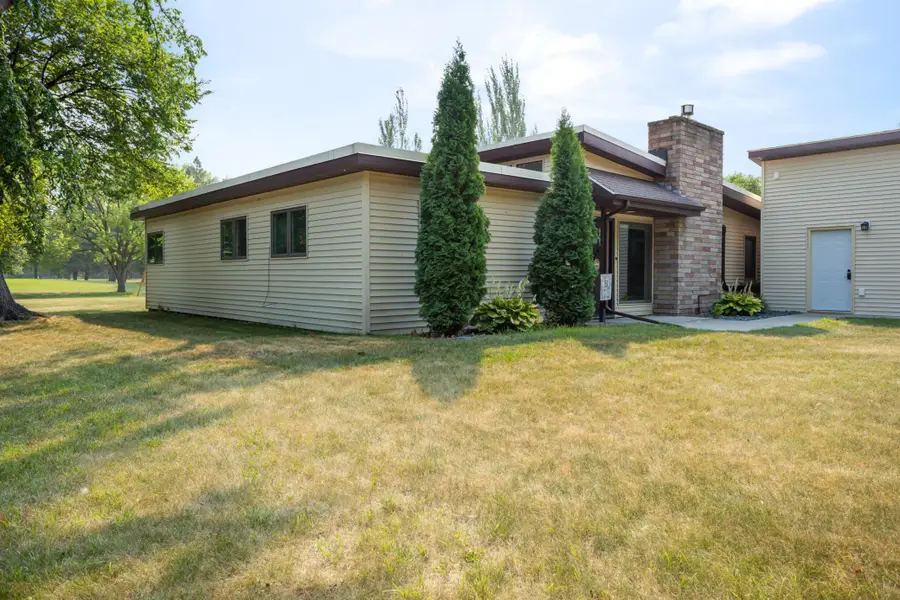 844 2nd Street N, Wahpeton, ND 58075 - #2