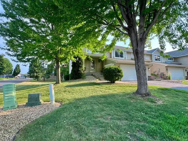 701 S Oaks Drive, Hastings, MN 55033 - #2