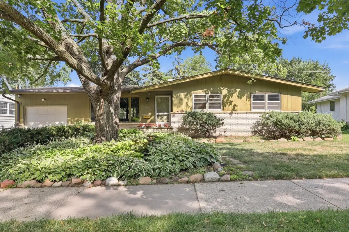 1206 Bellows Street, West Saint Paul, MN 55118 - #1
