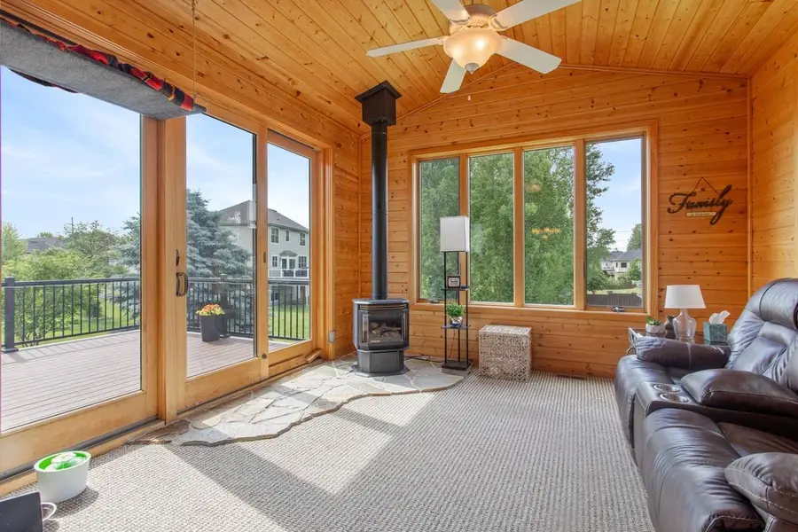 5721 103rd Avenue N, Brooklyn Park, MN 55443 - #3