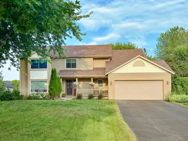 8819 Rainier Court, Woodbury, MN 55125